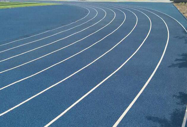 无溶剂聚氨酯跑道